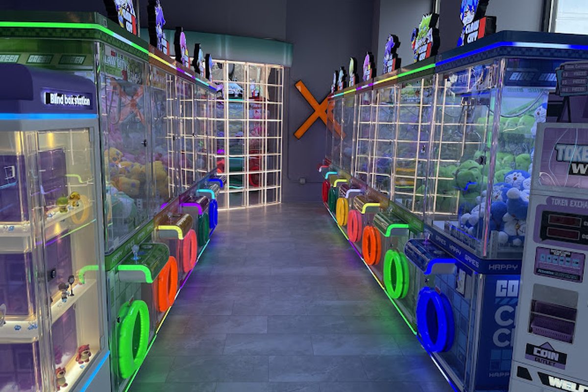 Claw City Berwyn, a claw machine venue in Berwyn, Illinois
