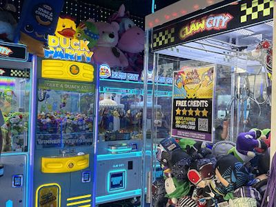 Claw City Columbia Gorge Outlets claw machine venue in Troutdale, Oregon