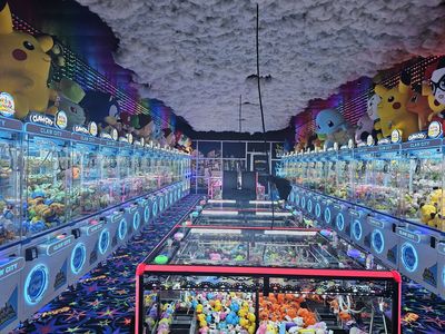 Claw City claw machine venue in Springfield, Oregon