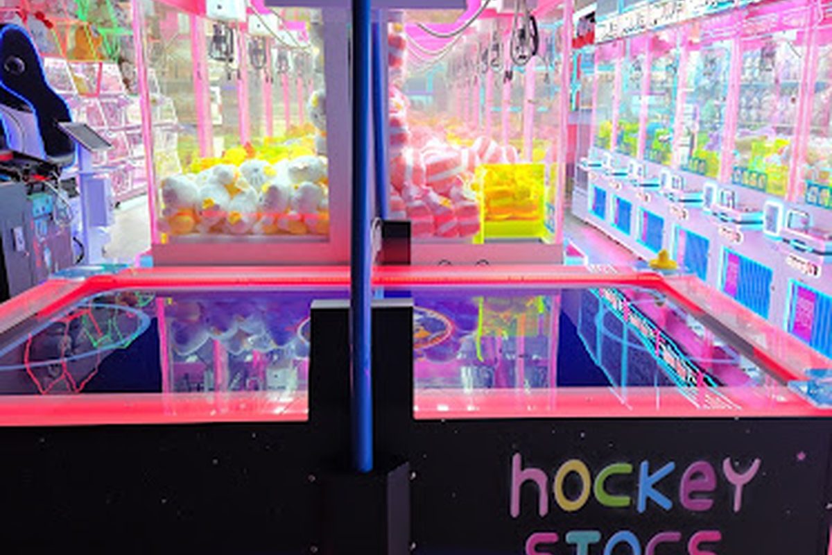 Claw gift, a claw machine venue in Missouri City, Texas
