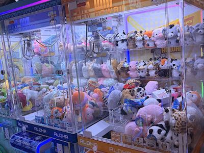 Claw Hawaii claw machine venue in Hilo, Hawaii