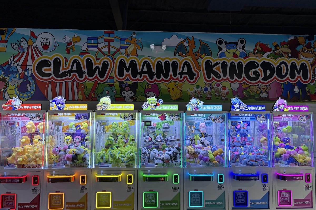 Claw Mania Kingdom, a claw machine venue in Houston, Texas
