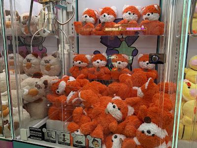 CLAW STARS claw machine venue in Hollywood, California