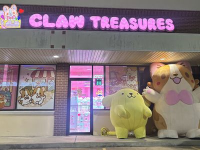 Claw Treasures claw machine venue in Sugar Land, Texas