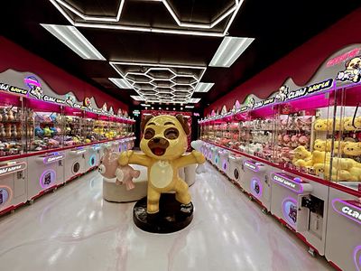 Claw World claw machine venue in Las Vegas, Nevada