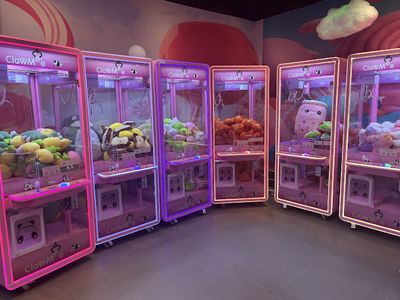 Claw machines at ClawMee (Pointe-Claire) in Pointe-Claire, Quebec