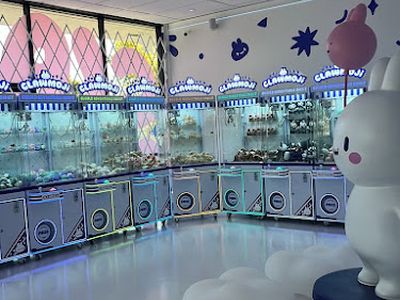 Clawmoji claw machine venue in San Jose, California