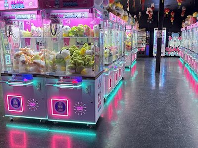 ClawZania Arlington claw machine venue in Arlington, Texas