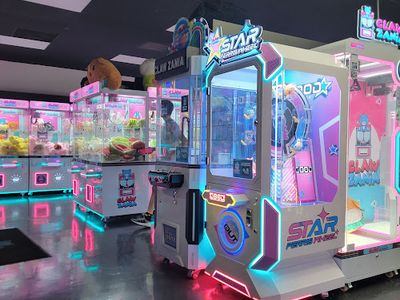 Clawzania Mesa claw machine venue in Mesa, Arizona