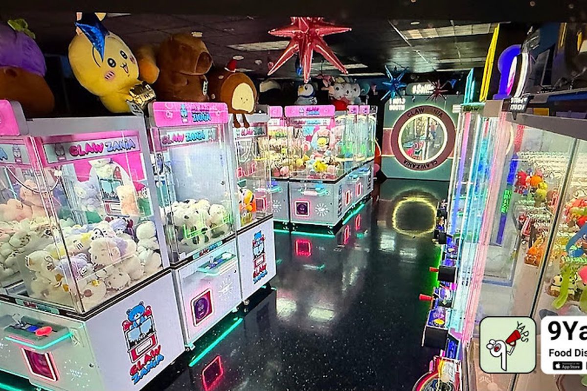 ClawZania Tampa, a claw machine venue in Temple Terrace, Florida