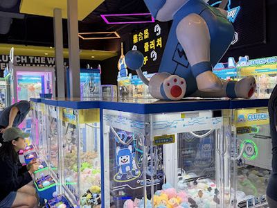 Claw machines at Clutch-Em Arcade in Austin, Texas
