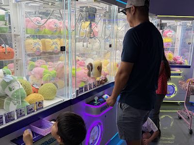 COCO CLAW claw machine venue in Downey, California