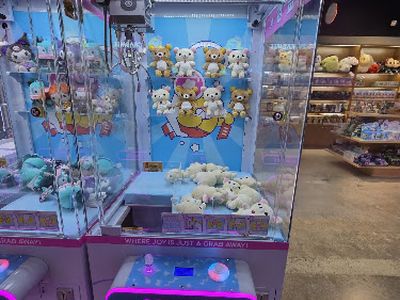 Claw machines at Crabmee in Friendswood, Texas