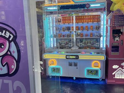 Craft Land Claw Machine claw machine venue in Houston, Texas