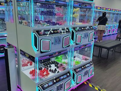 DragonClaw - Claw Machine Arcade claw machine venue in San Antonio, Texas