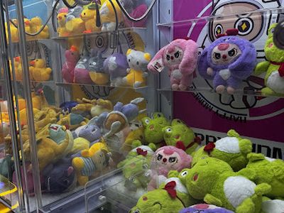 Easy Claw Machines claw machine venue in Denver, Colorado