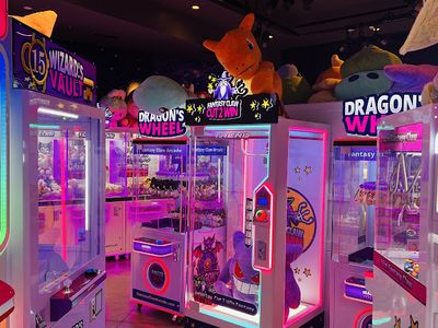 Fantasy Claw Arcade Hawaii claw machine venue in Honolulu, Hawaii