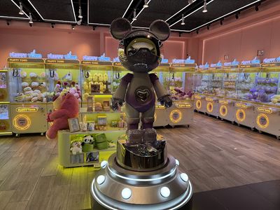 Claw machines at Fluffy Town in San Jose, California