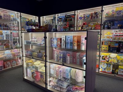 FunShare Arcade & Claw Stoneridge Shopping Center claw machine venue in Pleasanton, California
