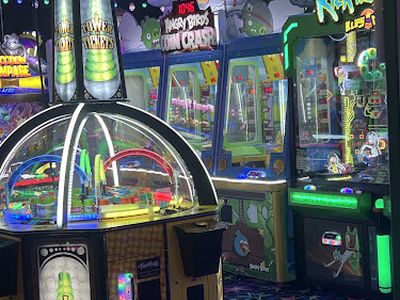 Claw machines at Funtastic Arcade Columbia Gorge Outlets in Troutdale, Oregon