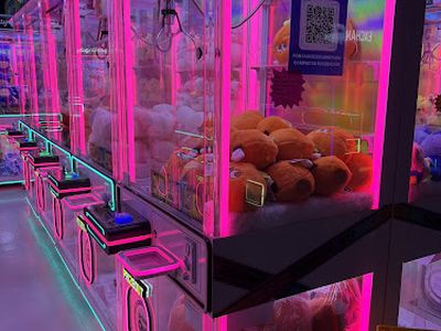 Claw machines at Gaming City in Astoria, New York