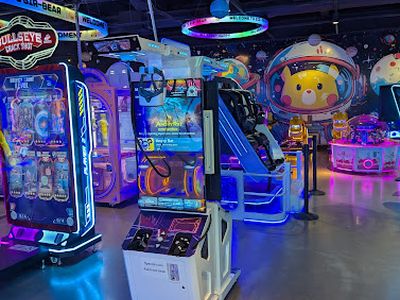 Claw machines at GIR Bear Arcade and VR in Mississauga, Ontario