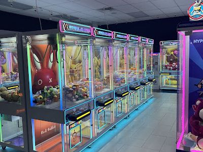 HyperClaw Arena claw machine venue in Texas City, Texas
