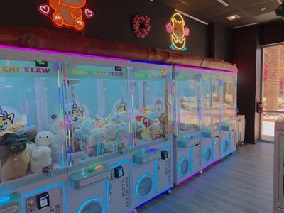 Kon-Ni-Chi-Claw claw machine venue in Tucson, Arizona