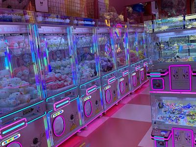 Little Bubble Claw World claw machine venue in Houston, Texas