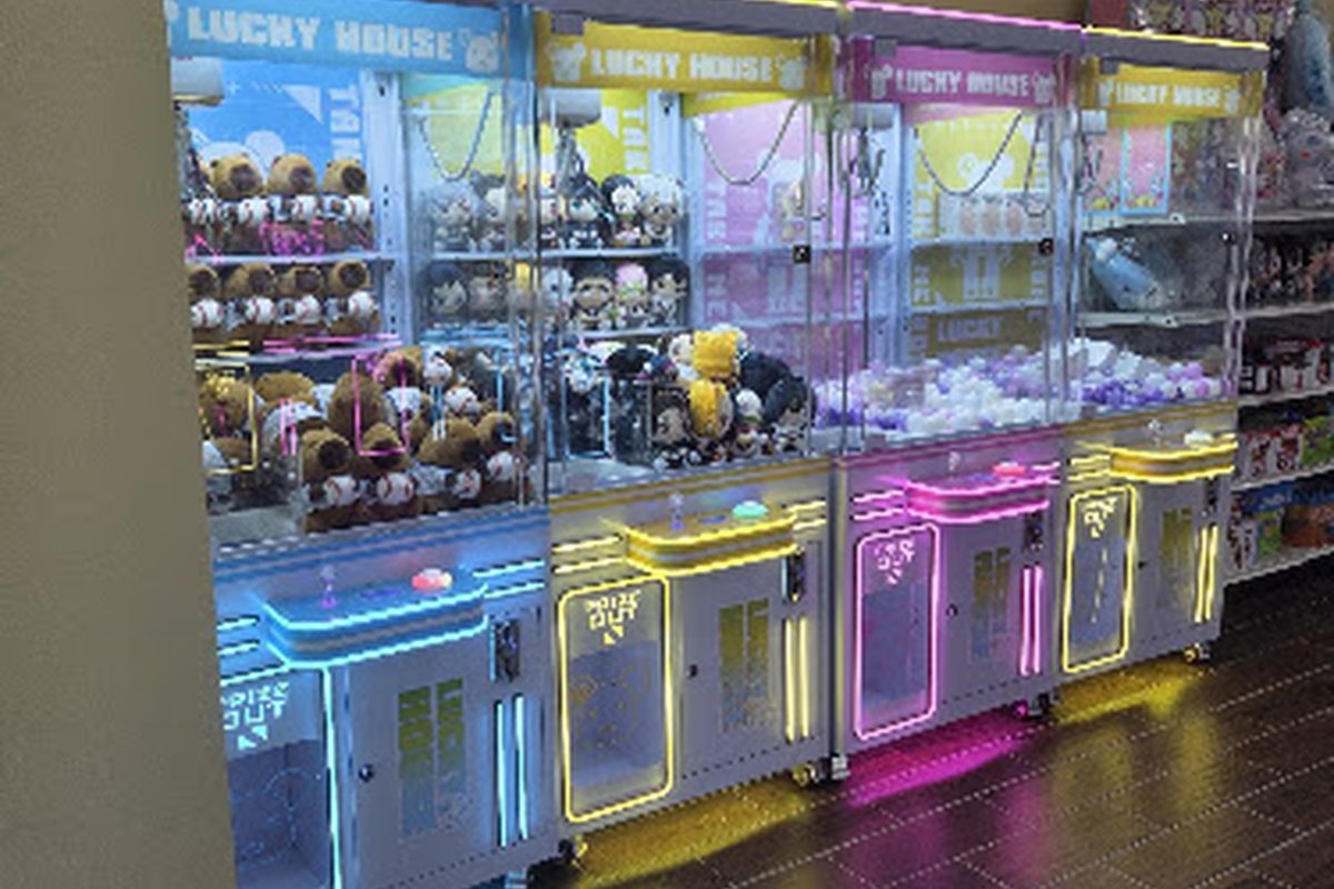 Claw machines at Lucky House NY Inc. in Brooklyn, New York