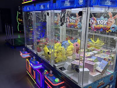 Claw machines at Pixel Amusement in Saint-Eustache, Quebec
