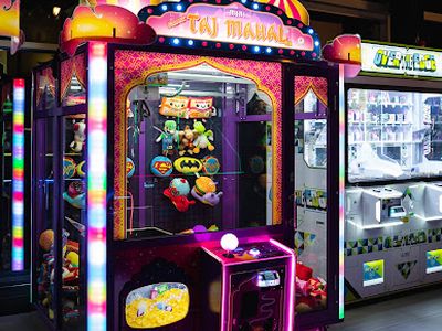 Claw machines at Quick Games Hub - Bowling, Arcade, Events, Party & Bar in Mississauga, Ontario