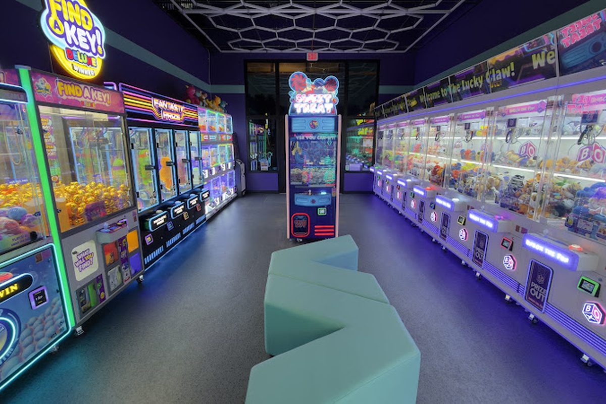 The Lucky Claw, a claw machine venue in Dallas, Texas