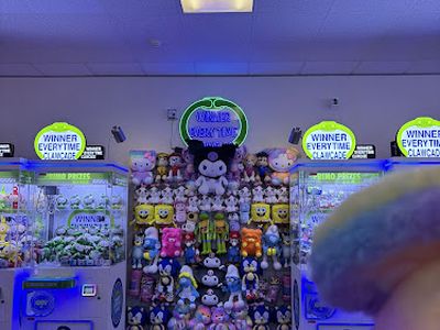 Tokyo Claw Arcade claw machine venue in Silverdale, Washington