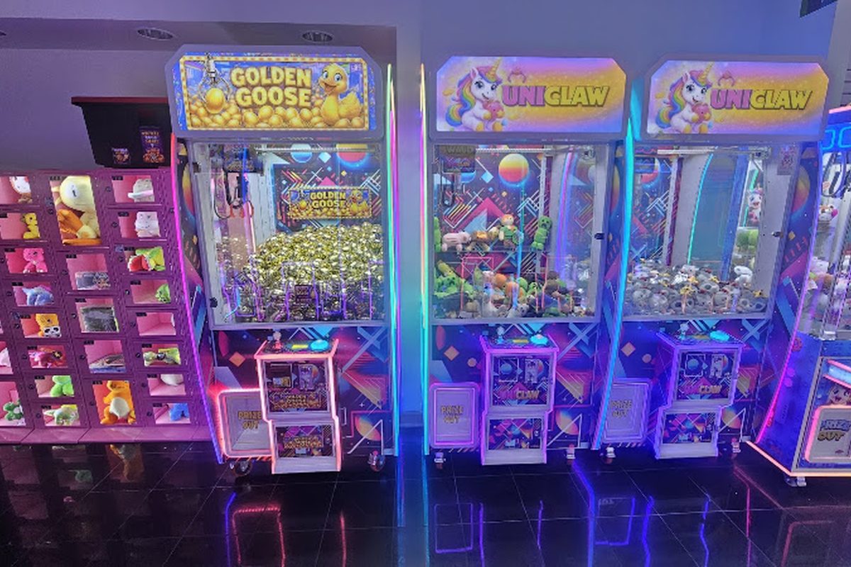 UNICLAW, a claw machine venue in North Charleston, South Carolina