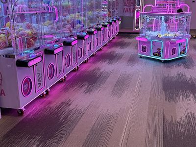 Claw machines at VAVA Hillcrest in Richmond Hill, Ontario