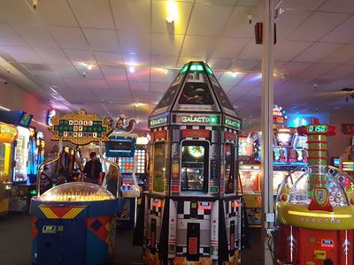 Claw machines at Wunderland Gresham in Gresham, Oregon